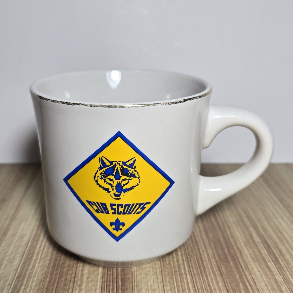 VINTAGE Cub Scout Coffee Mug  "M" Ware